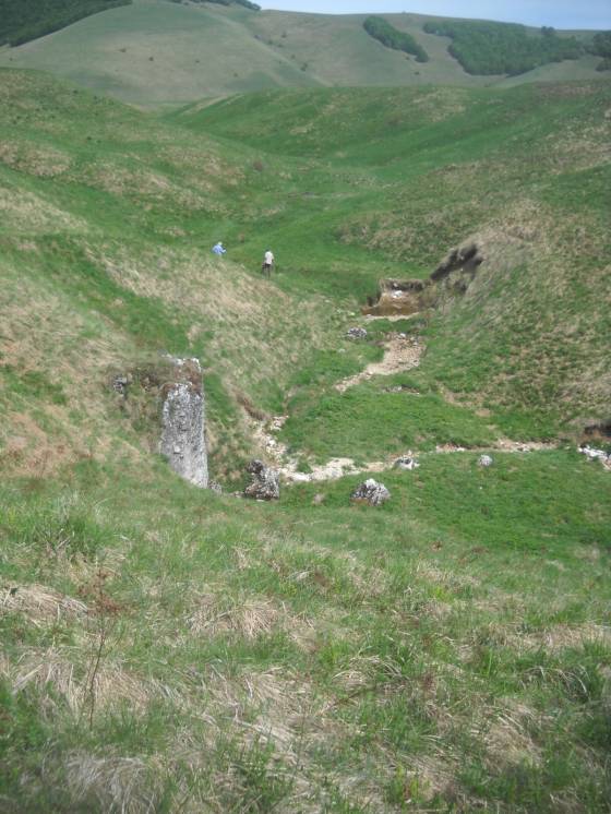 Castelluccio-Inghiottitoio.jpg