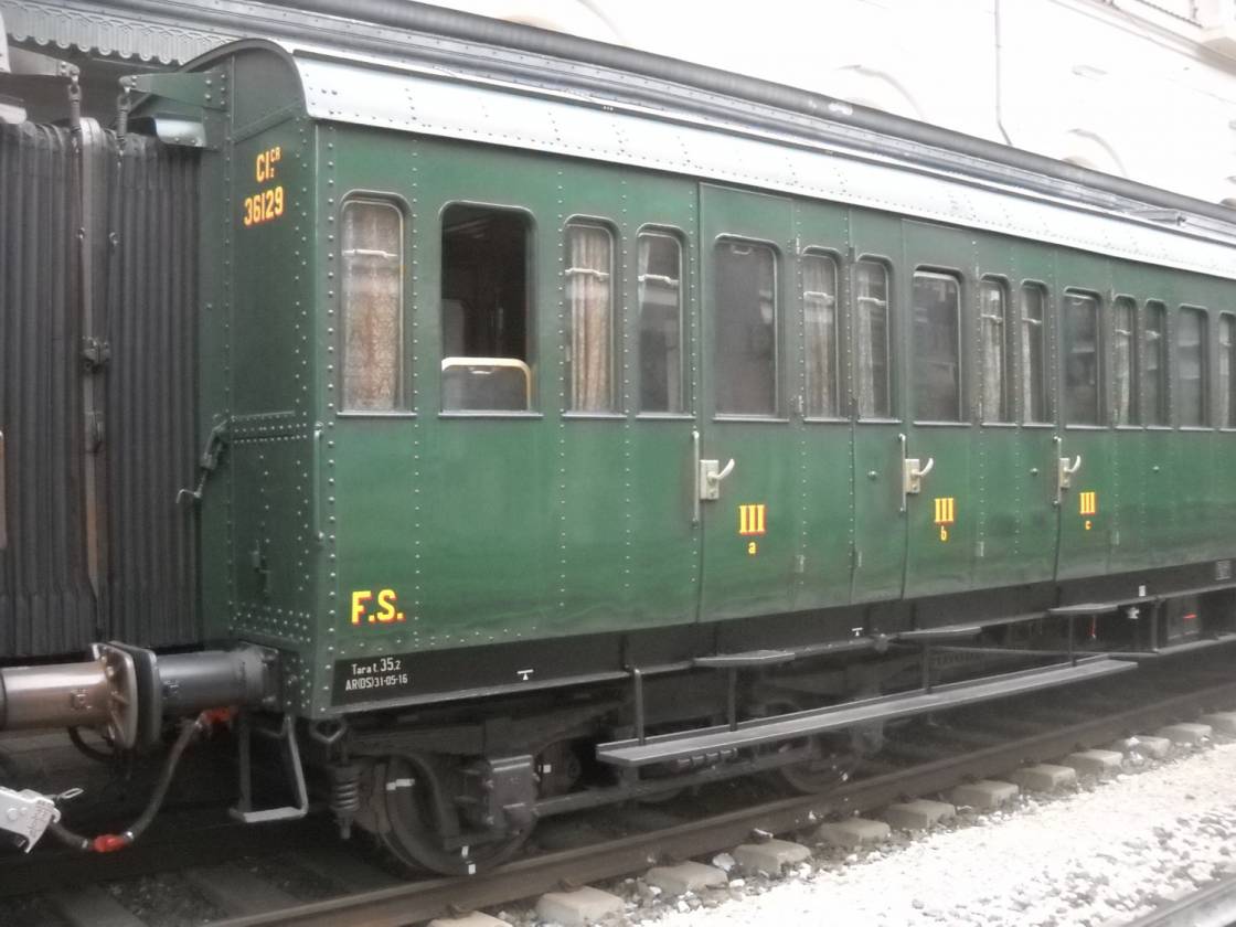 Wagon "Centoporte", built in 1928